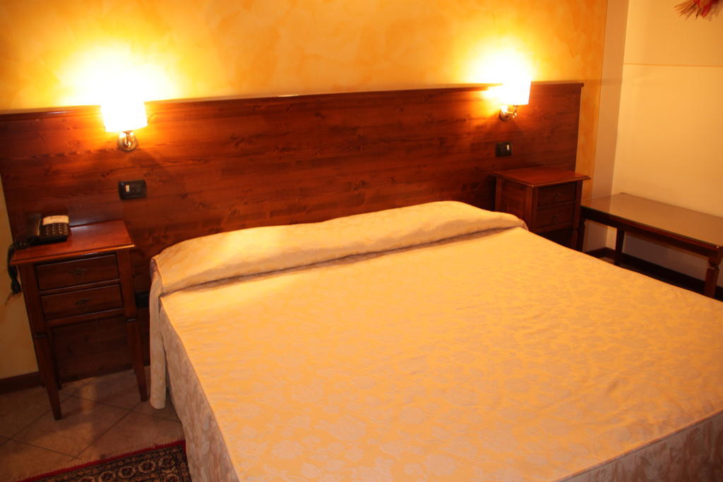 Albergo La Piana Ghedi Pokoj fotografie